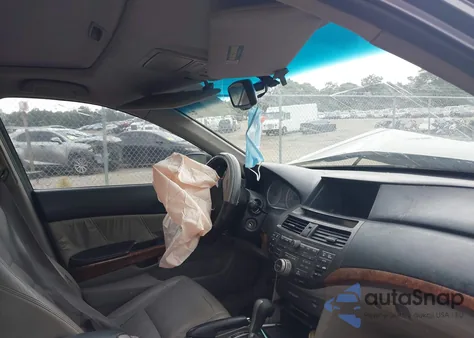 2011 Honda Accord 3.5 Ex-L из США, поврежденный, VIN 1HGCP3F82BA009062